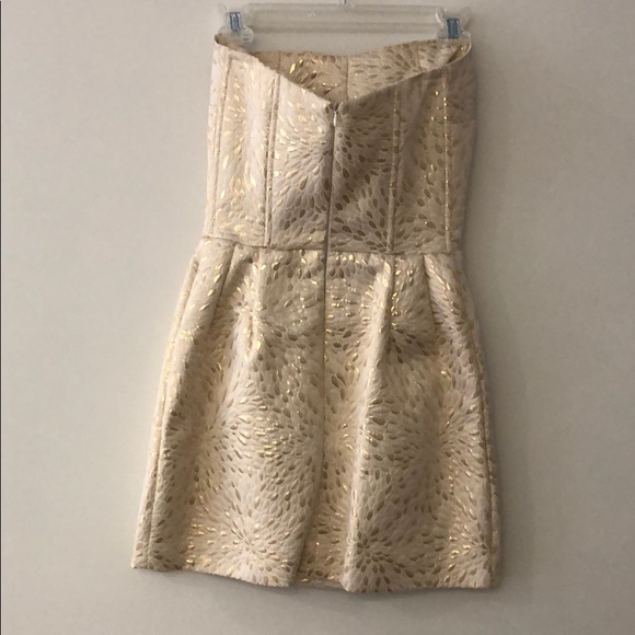 Chic dress - Picture 2 of 4